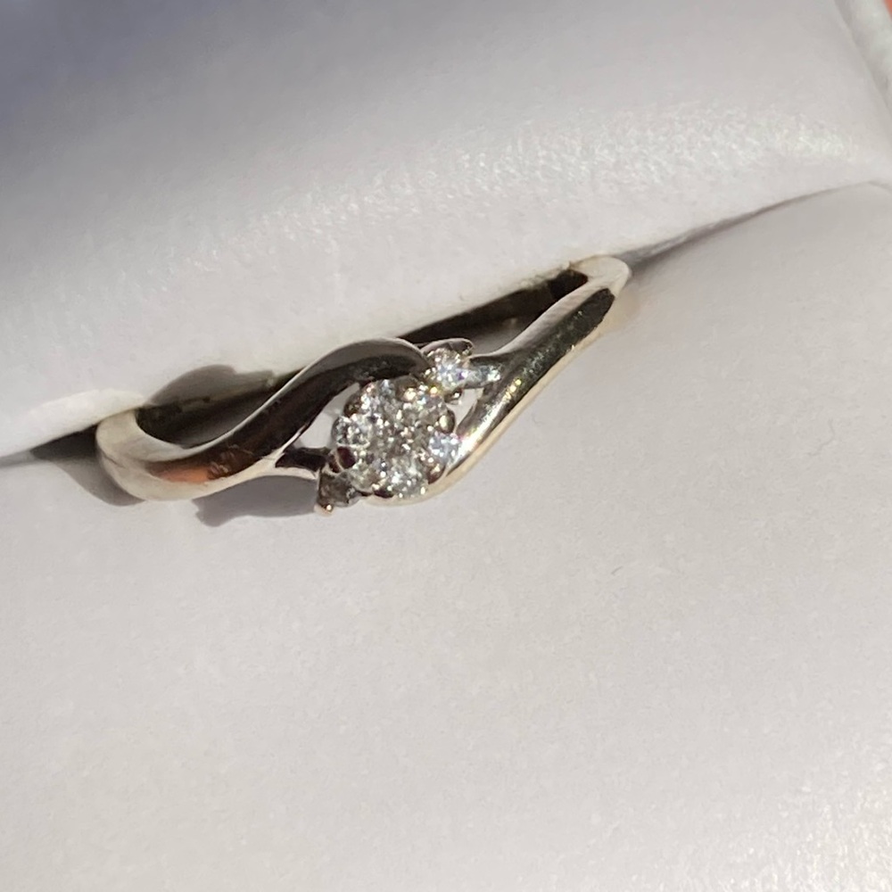 10k white gold Women's Ring